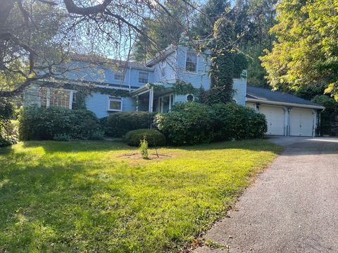 179 Whitins Road Sutton MA 01590