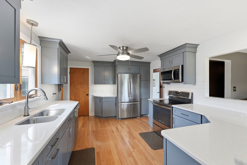 421 Holyoke St