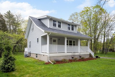 129 S Main St Raynham MA 02767