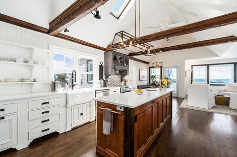 1030 Washington St Gloucester MA 01930