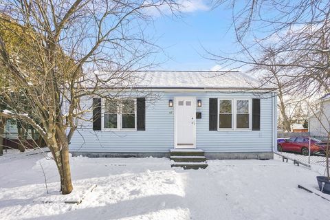 Photo of 47 Victoria St, Springfield, MA 01104 (MLS # 73471909)