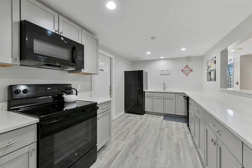 200 Falls Blvd #H303, Quincy, MA Photo #23