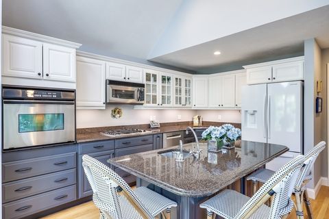 Condominium in Mashpee MA 62 Gold Leaf Ln 12.jpg