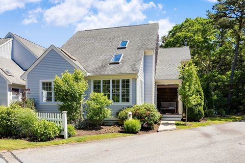 Condominium in Mashpee MA 62 Gold Leaf Ln 36.jpg