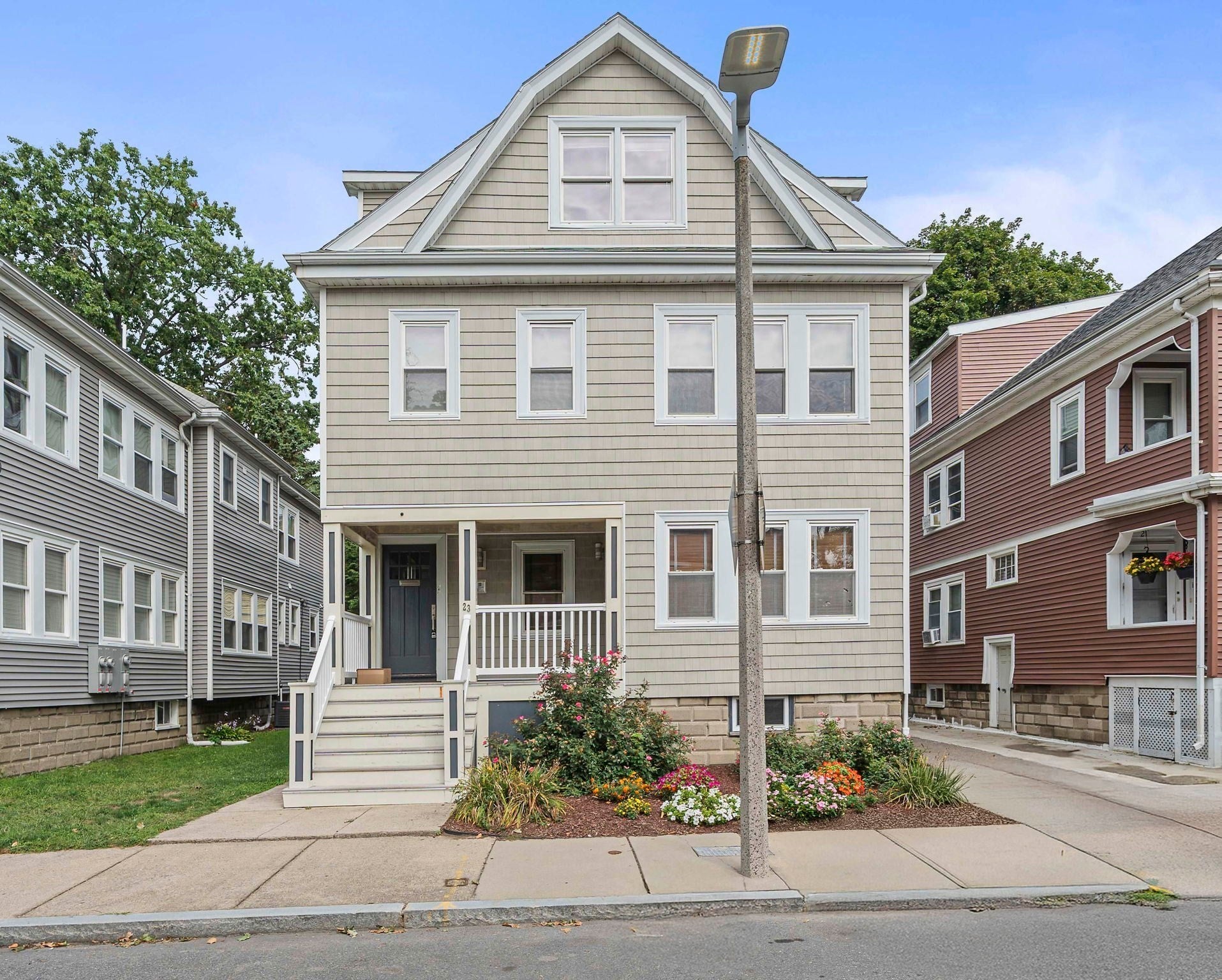 Photo of 23 Cheverus Rd, Boston, MA