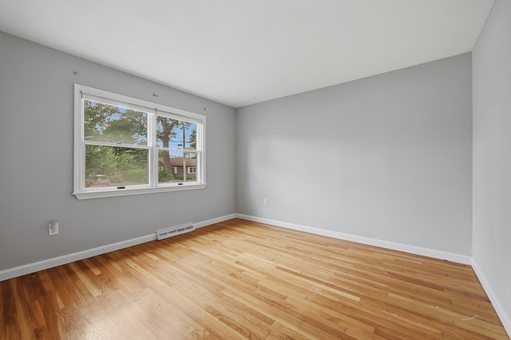 140 Crow Lane, Newburyport, MA Photo #23