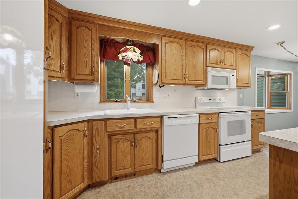 140 Crow Lane, Newburyport, MA Photo #13
