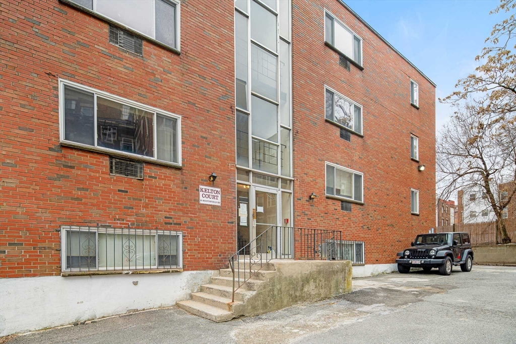 10 Scottfield Rd 34