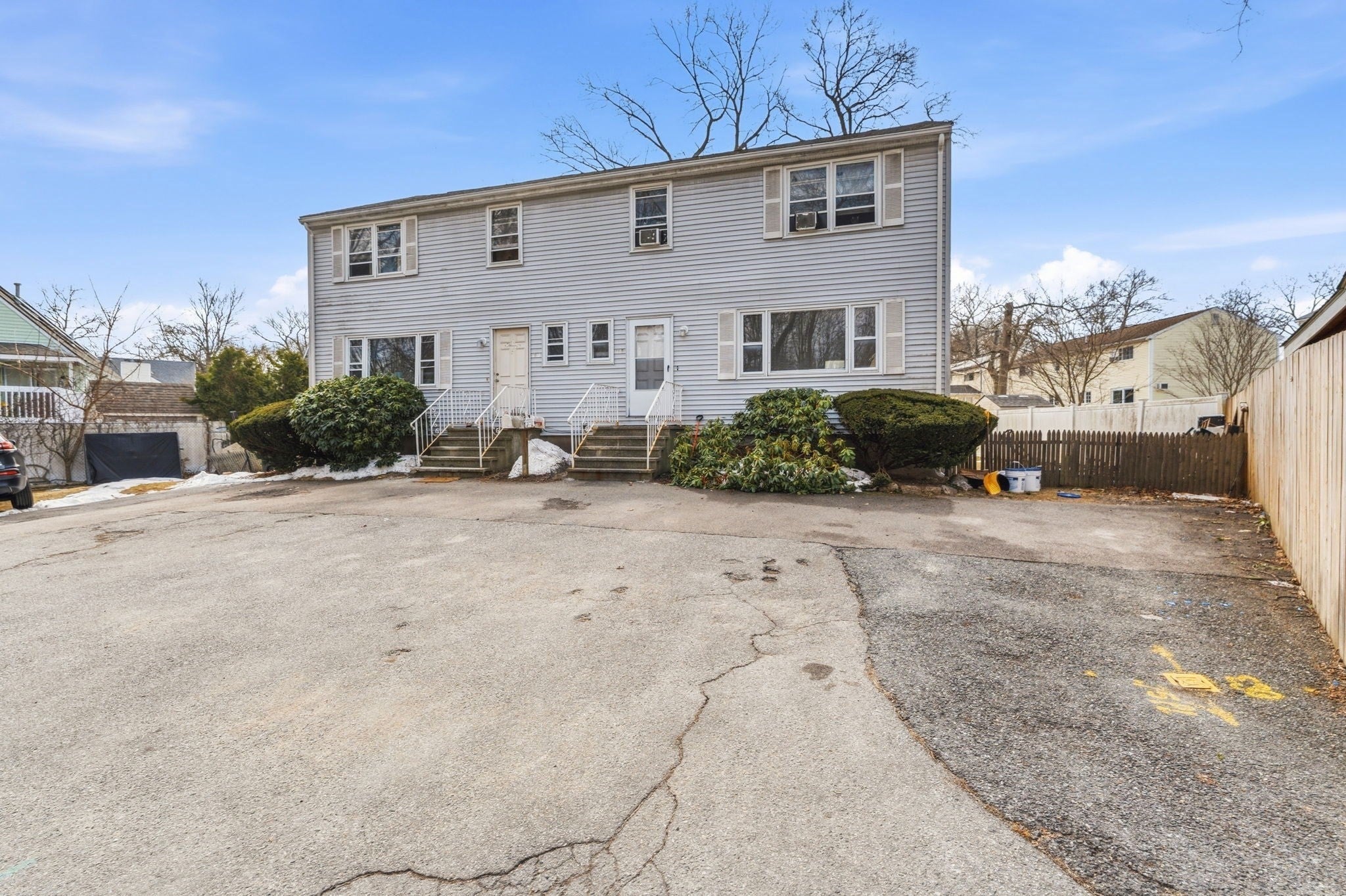 11 Harmony Ln