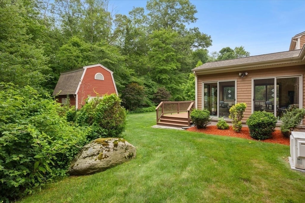 195 Colonial Dr
