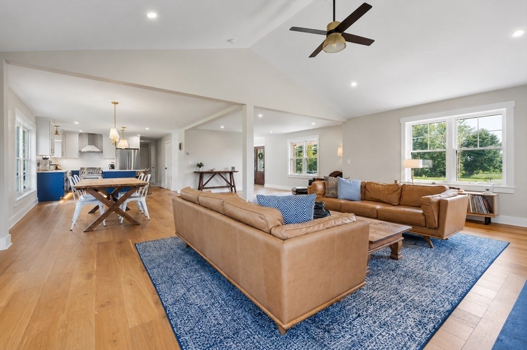370 Flat Hill Rd, Lunenburg, MA Photo #17