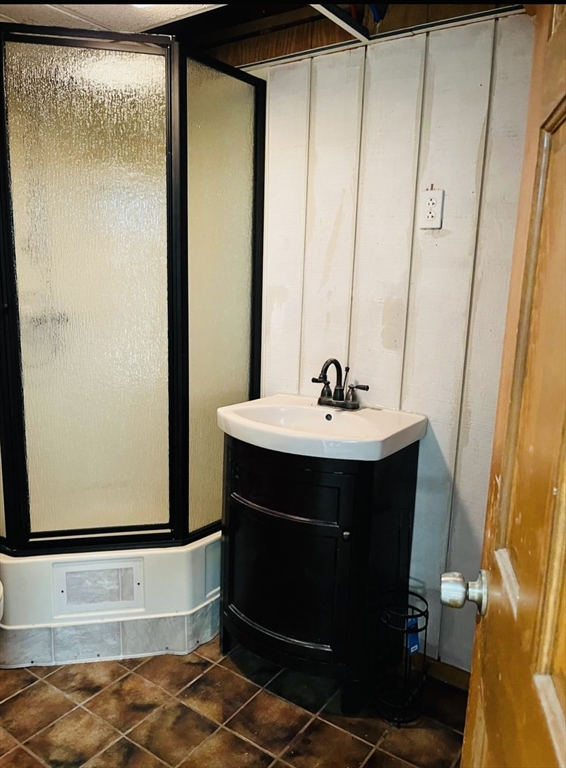 Natick, Massachusetts 01760, United States, 7 Bedrooms Bedrooms, ,4 BathroomsBathrooms,Residential,Active,202945