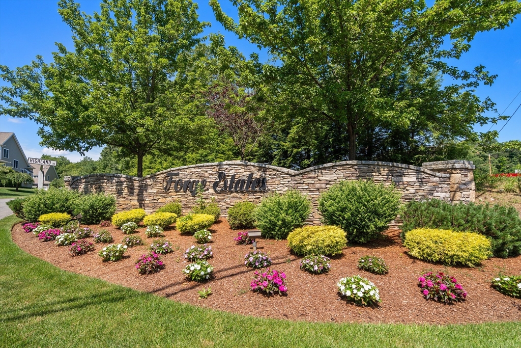 37 Bristol Cir 49