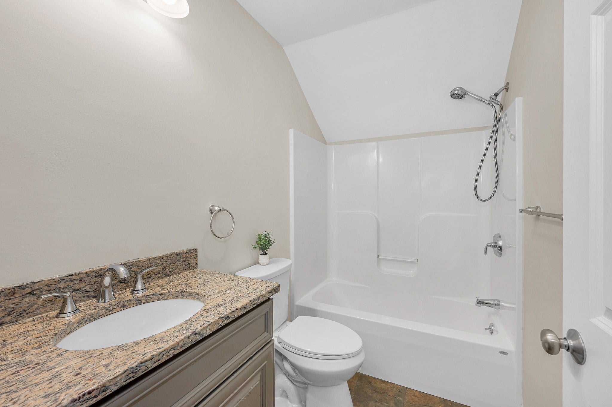 15 Whitney St #15, Haverhill, MA Photo #27