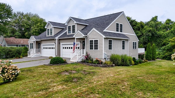 15 WHITNEY ST # 15, HAVERHILL, MA 01832 - Image 945449f810dde1fa46dbddf2e9f2bdcf/2788300798