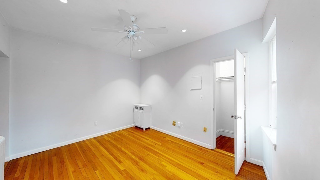 65 Park Dr 16