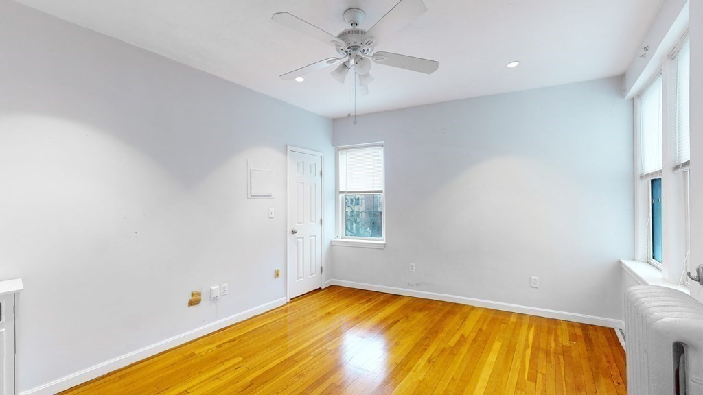 65 Park Dr 16