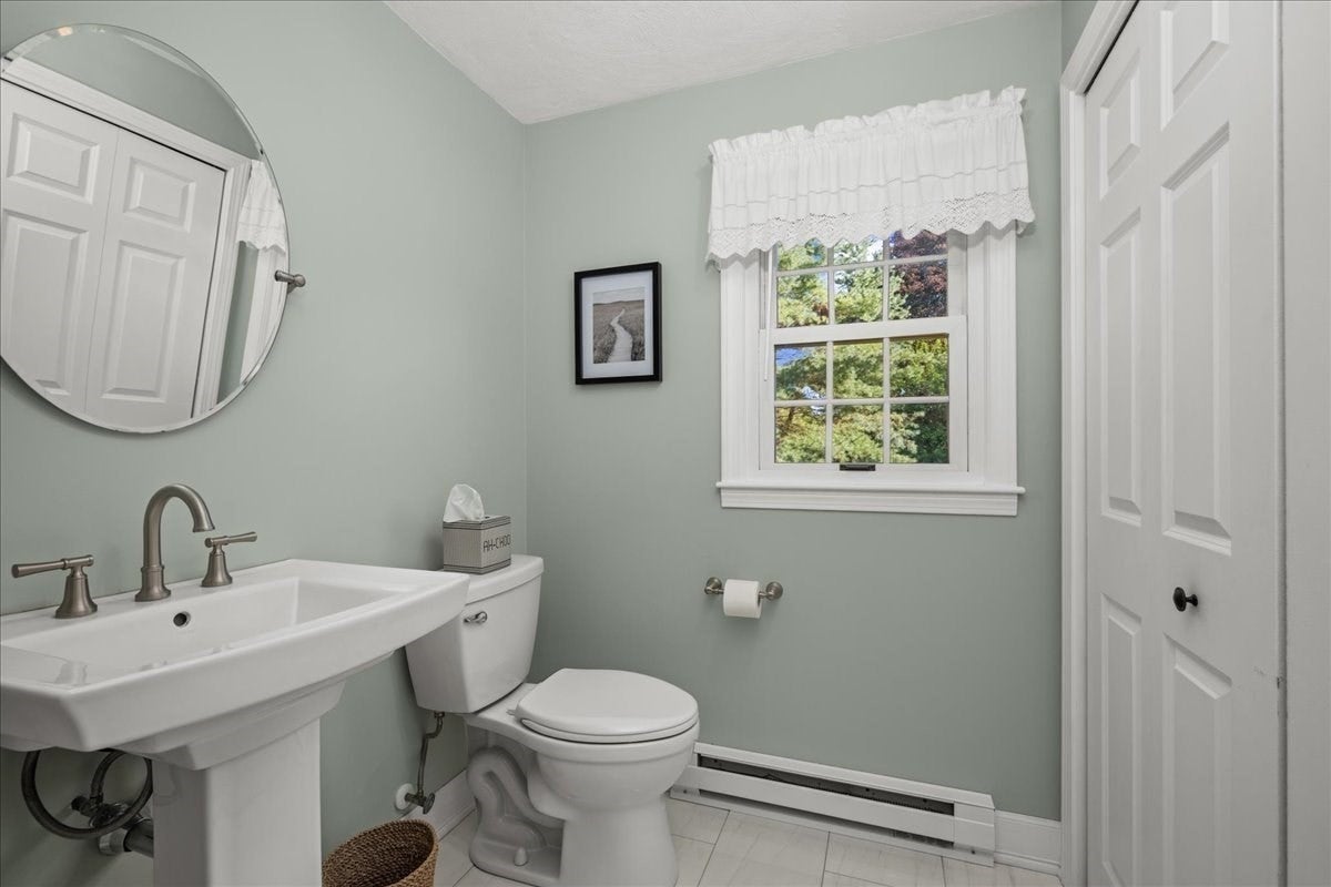 4 Robertson Rd, Auburn, MA, 4 Robertson Rd, Auburn, MA Photo #16