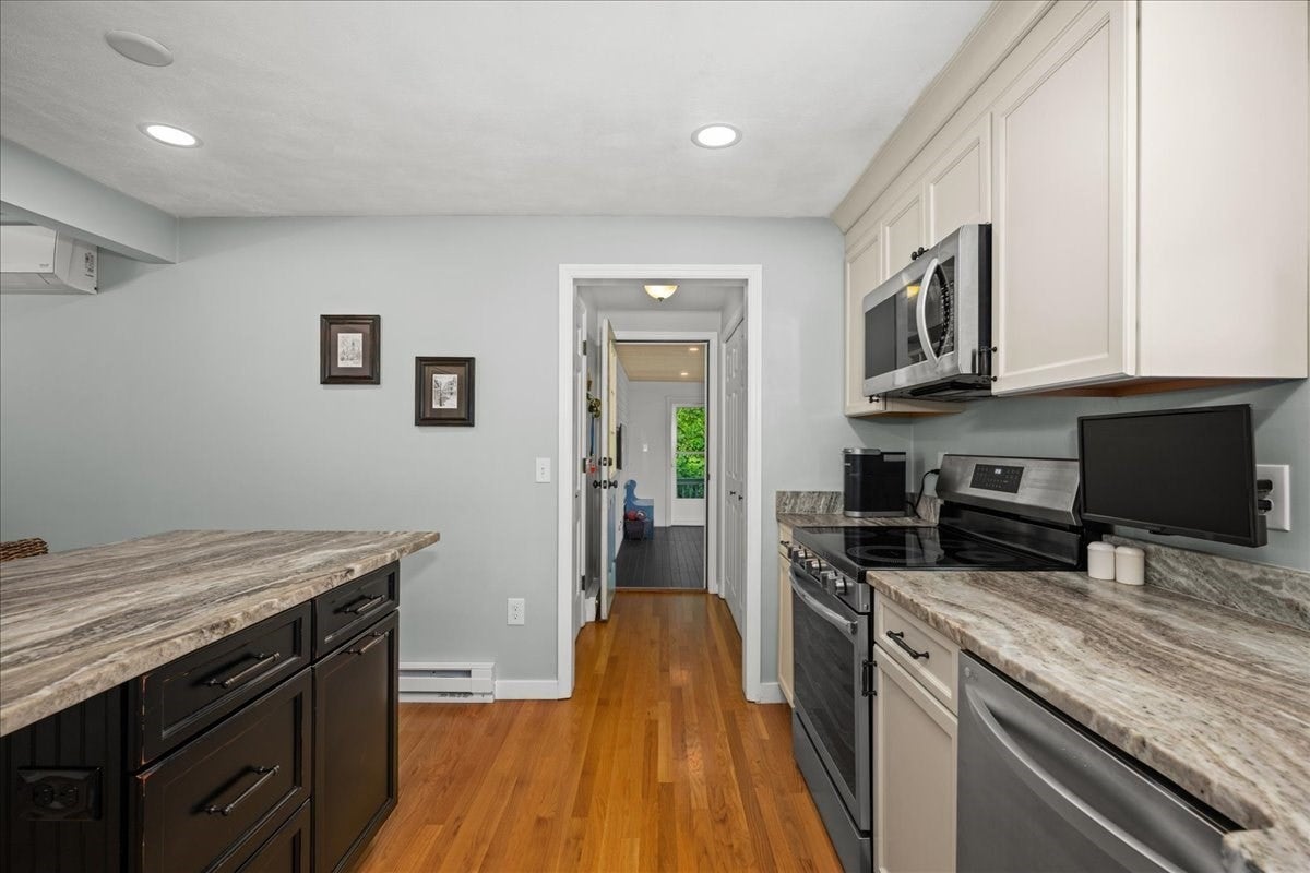 4 Robertson Rd, Auburn, MA, 4 Robertson Rd, Auburn, MA Photo #8