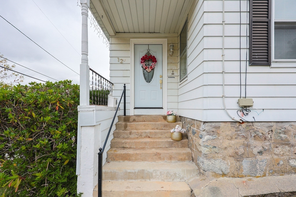 12 Lothrop St