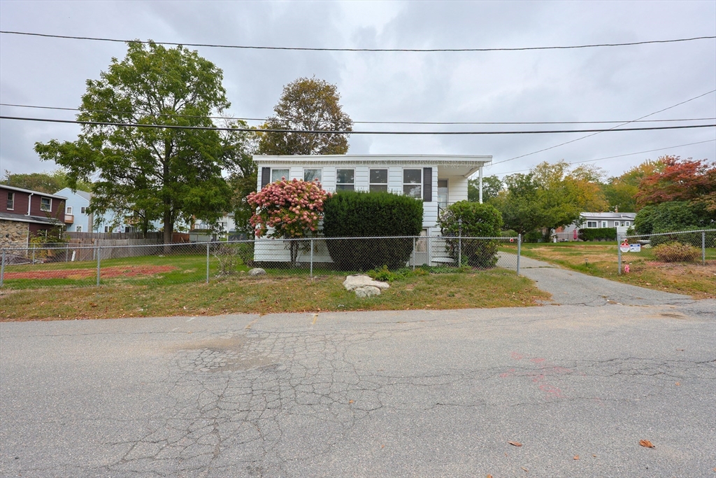 12 Lothrop St