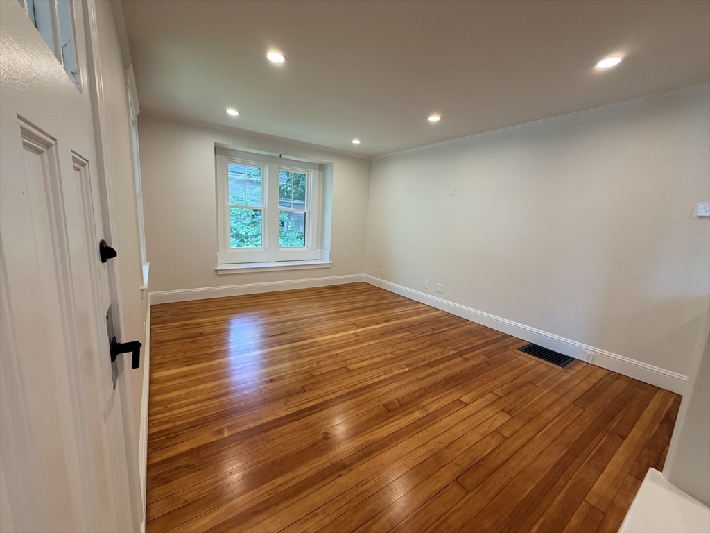 14 Reynolds Ave