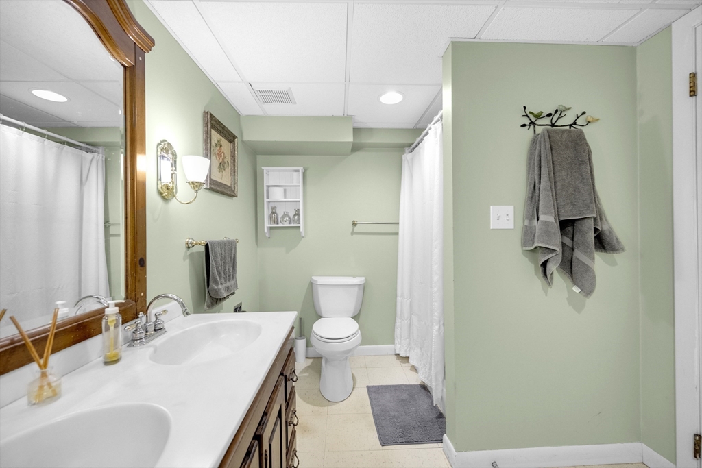 8 Pond St A