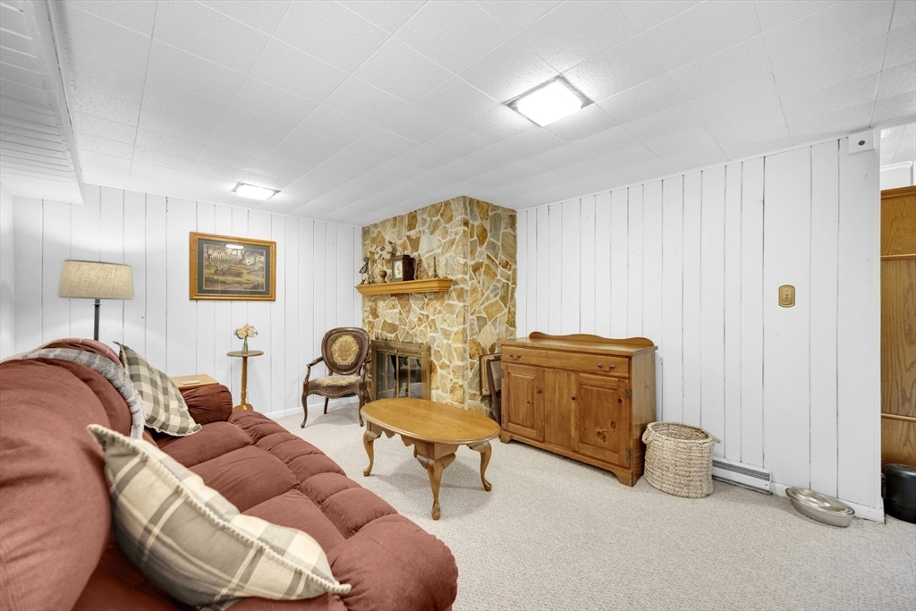 8 Pond St A