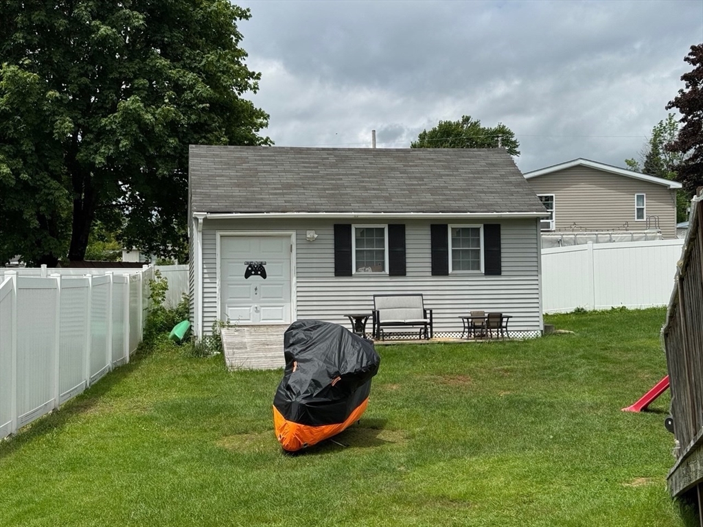 28 Titan Ln