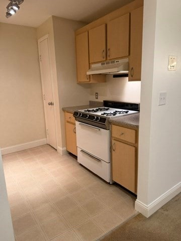 1 Kingswood DR #8, Abington, MA, 1 Kingswood DR #8, Abington, MA Photo #6