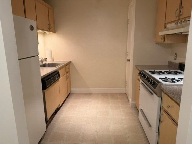 1 Kingswood DR #8, Abington, MA, 1 Kingswood DR #8, Abington, MA Photo #7