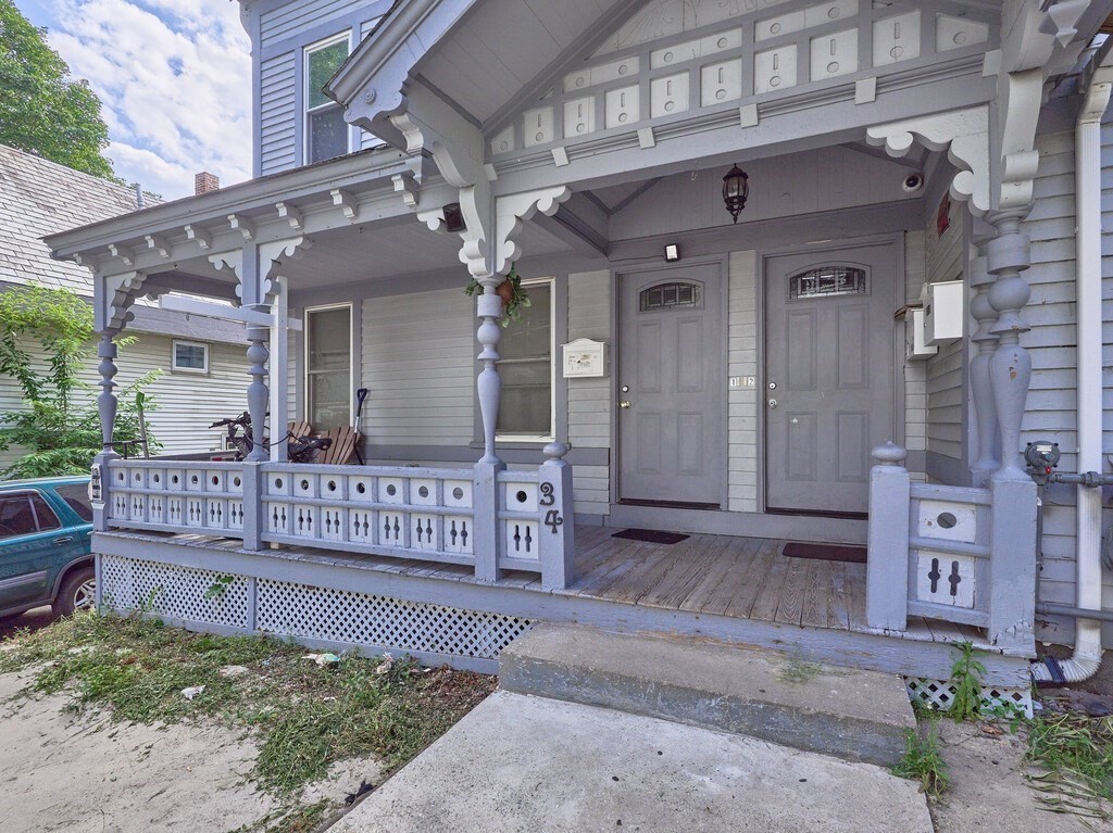 34 Garnet St
