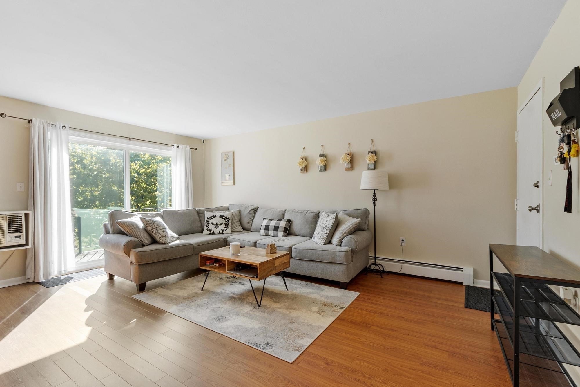 Photo of 23 Edgelawn Ave, North Andover, MA