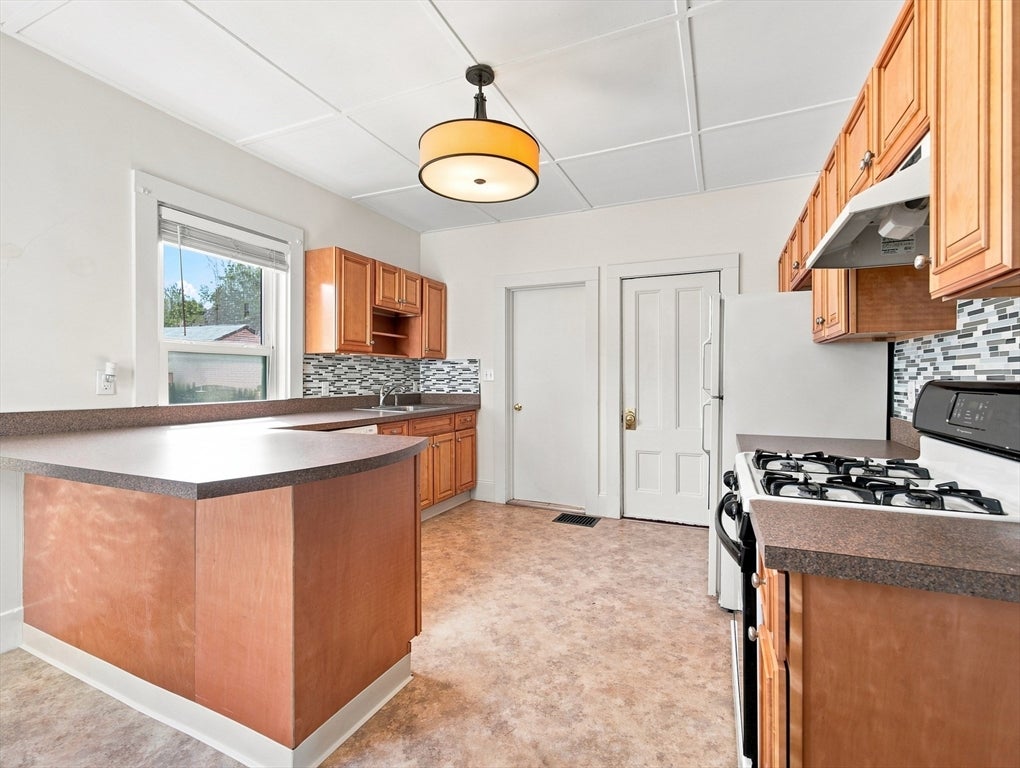 18 Crawford Street, Malden, MA, 18 Crawford Street, Malden, MA Photo #7