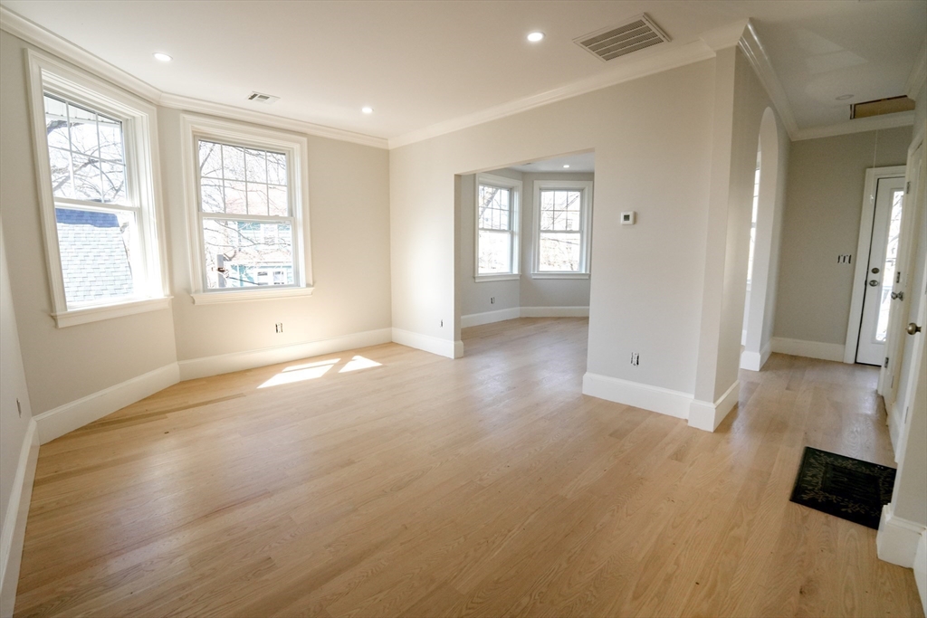 31 Rodman St 1
