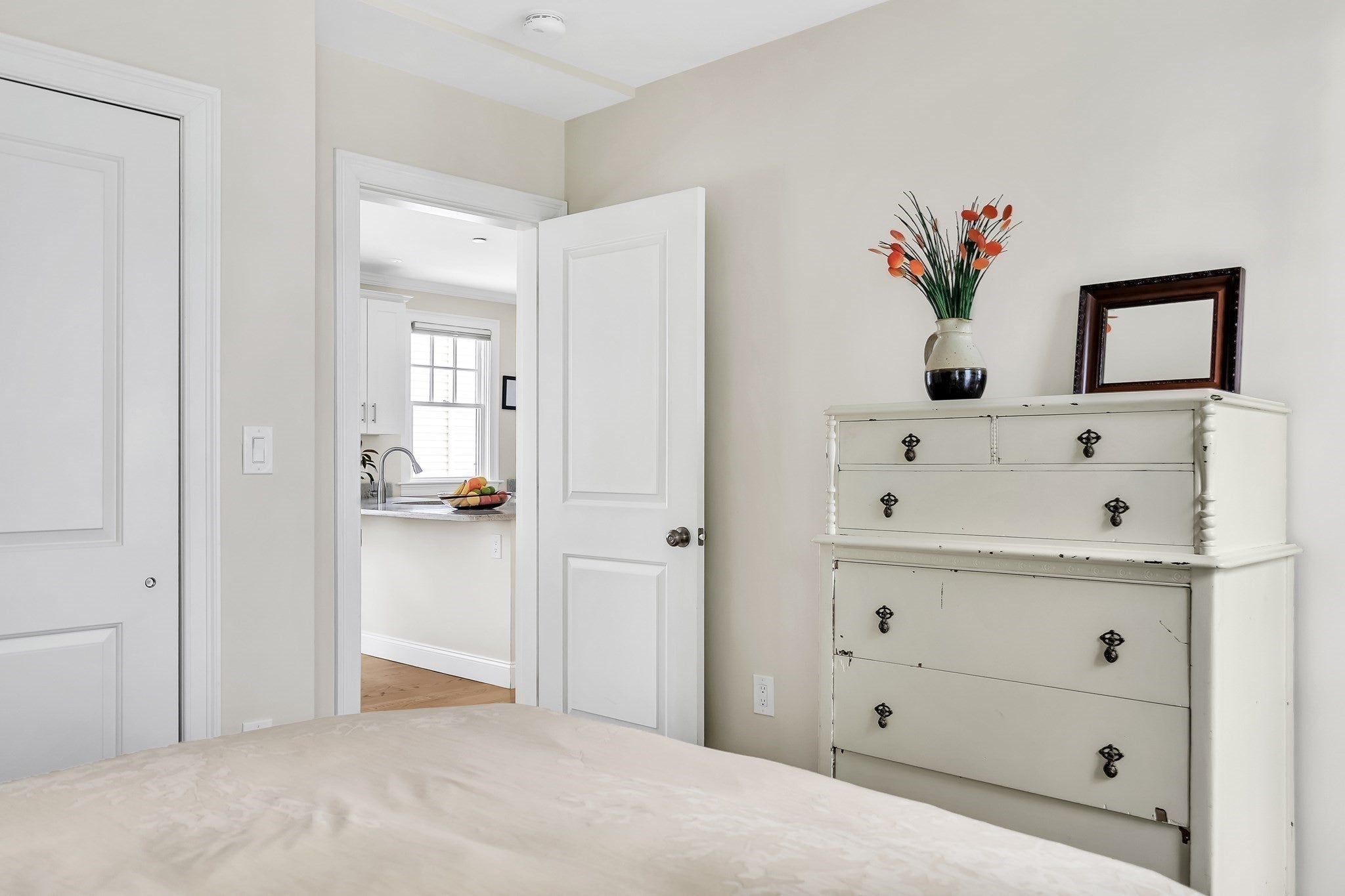 33 Clyde St #1, Somerville, MA Photo #11