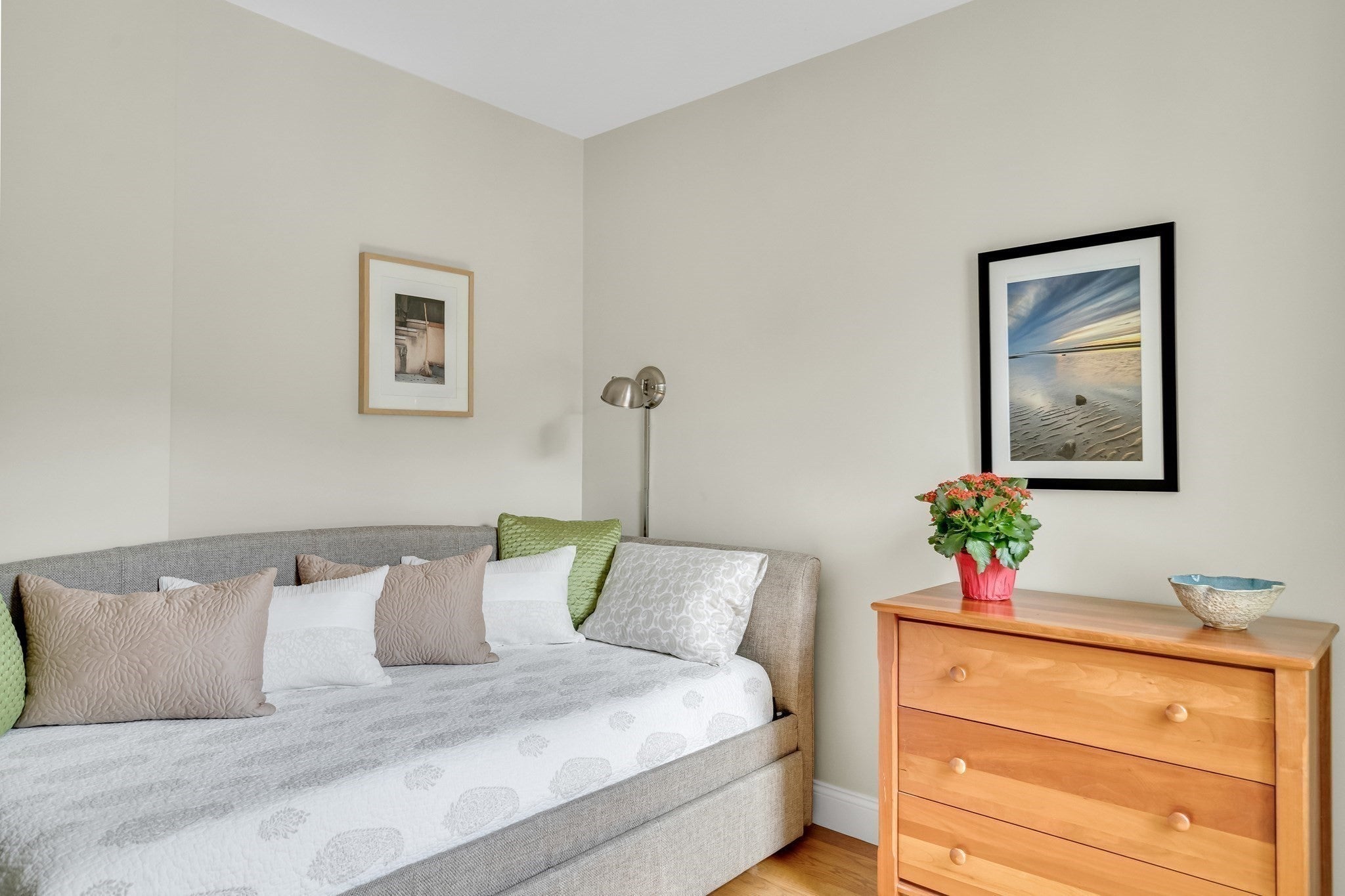 33 Clyde St #1, Somerville, MA Photo #16