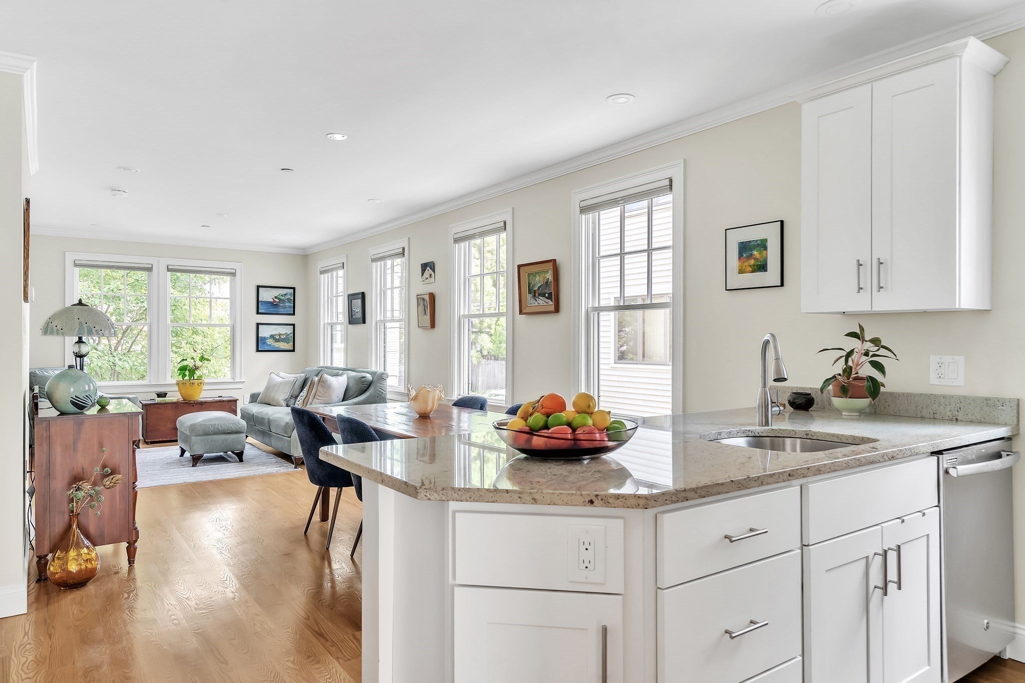 33 Clyde St #1, Somerville, MA Photo #6