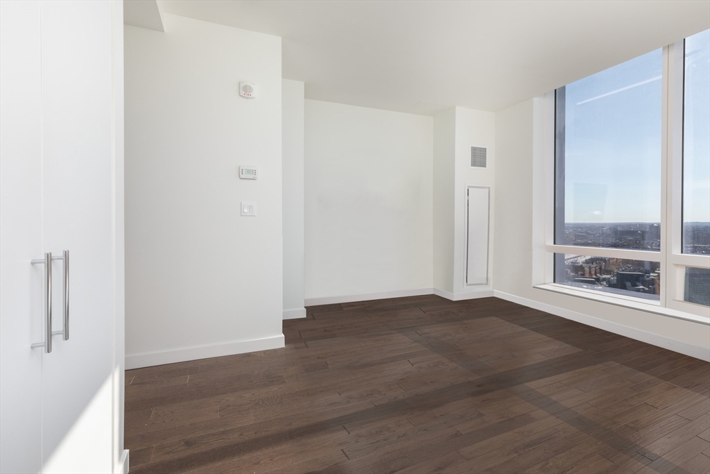430 Stuart Street 1606
