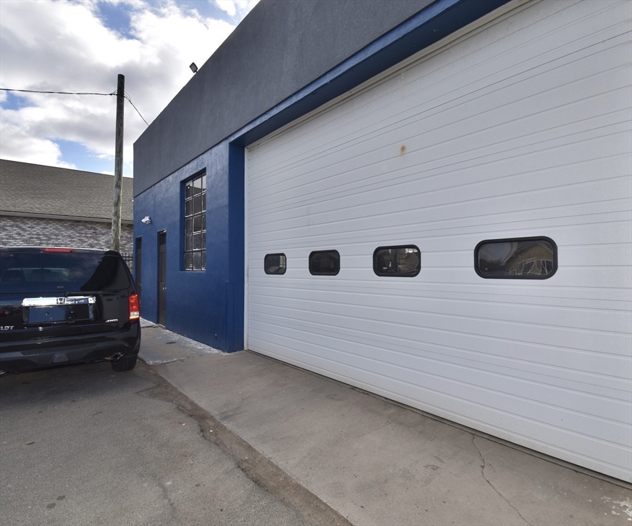 927 Boston Road