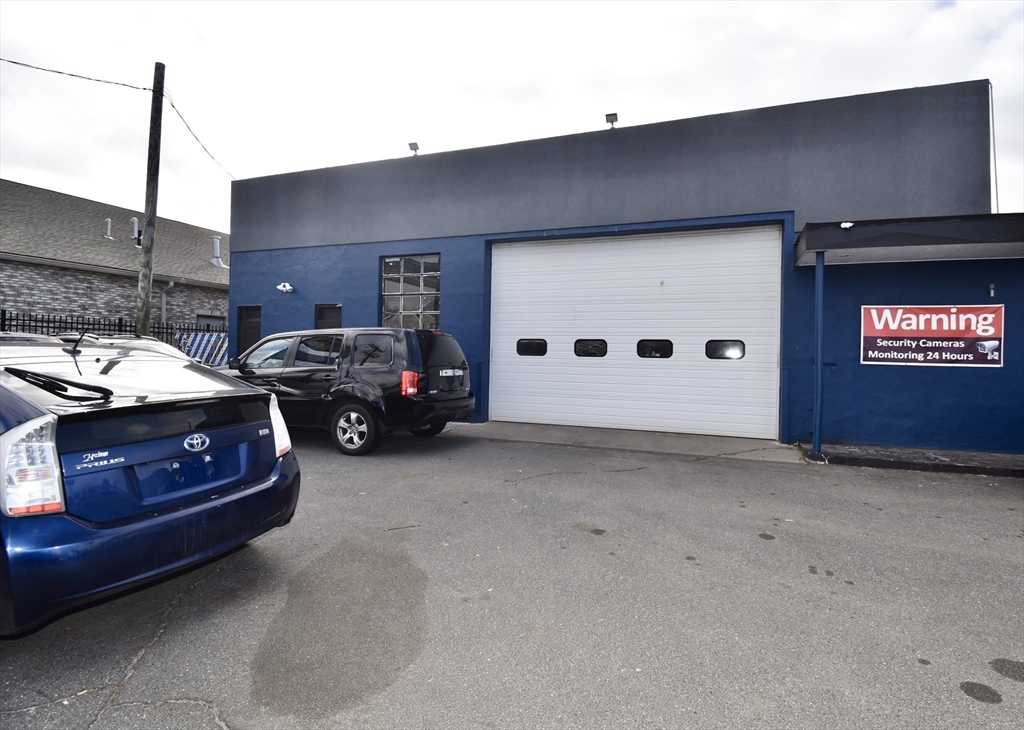 927 Boston Road