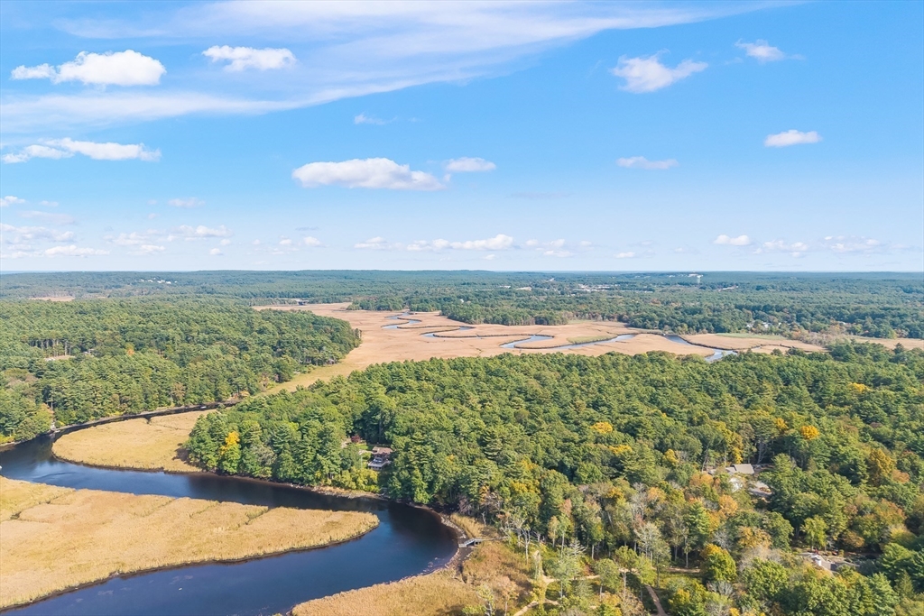 Pembroke, Massachusetts 02359, United States, 4 Bedrooms Bedrooms, ,4 BathroomsBathrooms,Residential,Active,203112