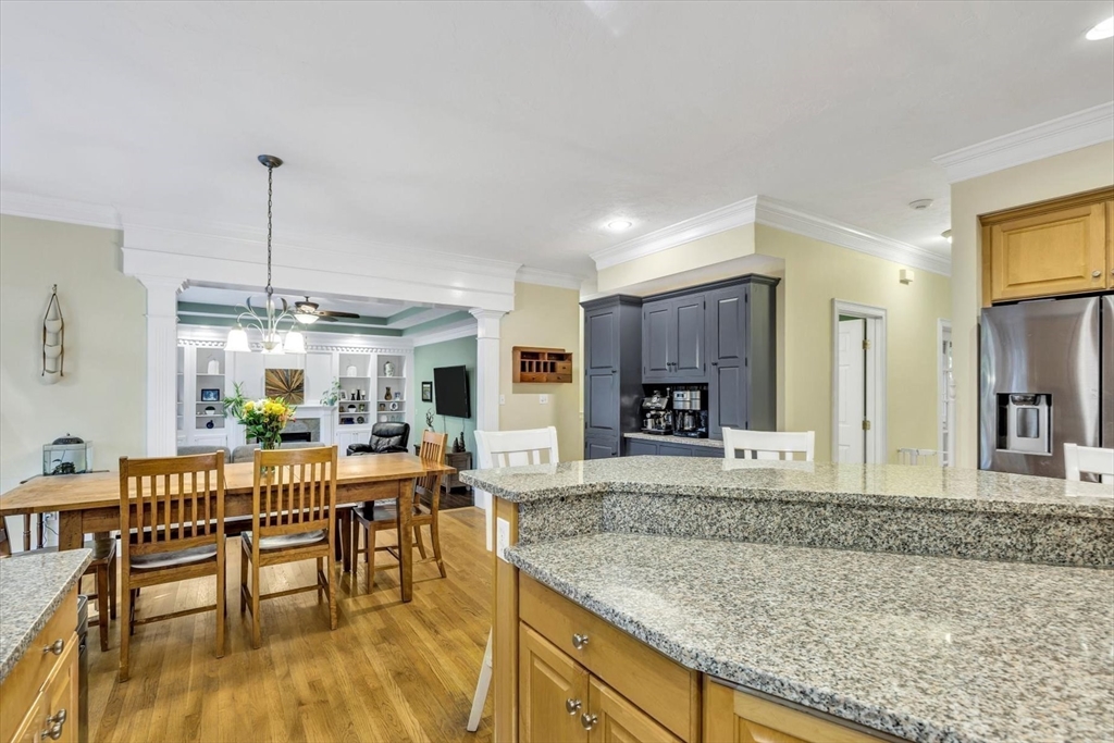 Pembroke, Massachusetts 02359, United States, 4 Bedrooms Bedrooms, ,4 BathroomsBathrooms,Residential,Active,203112