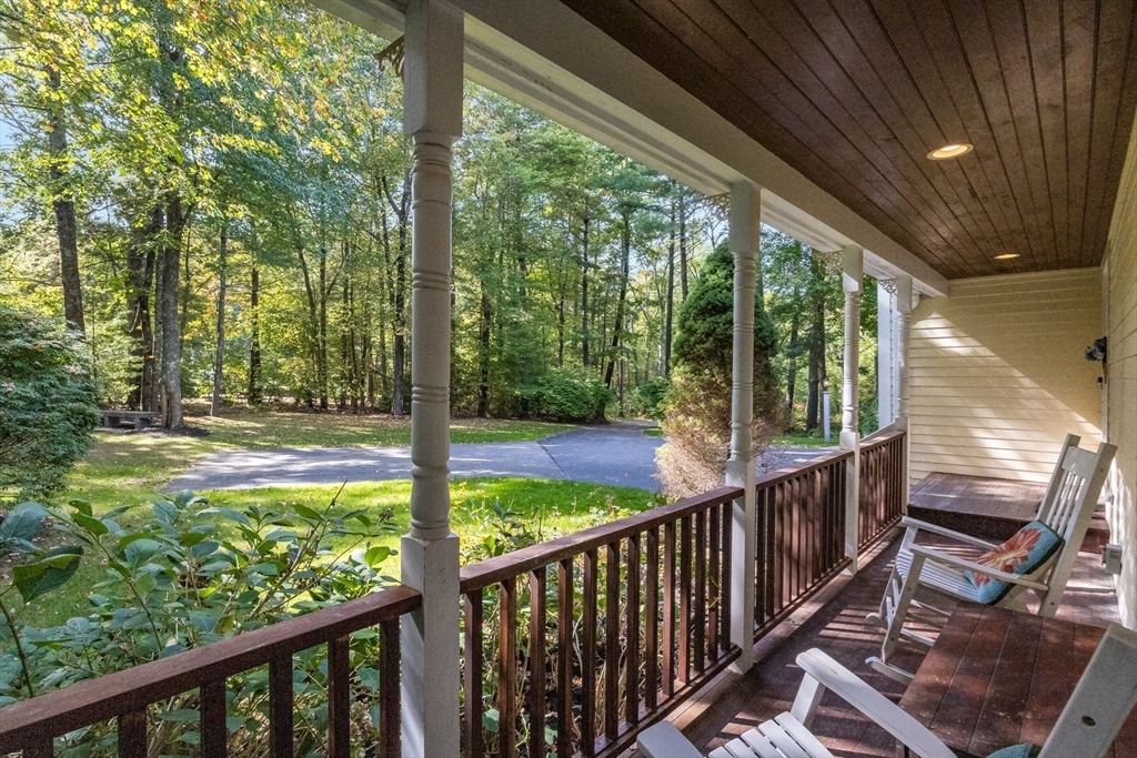 Pembroke, Massachusetts 02359, United States, 4 Bedrooms Bedrooms, ,4 BathroomsBathrooms,Residential,Active,203112