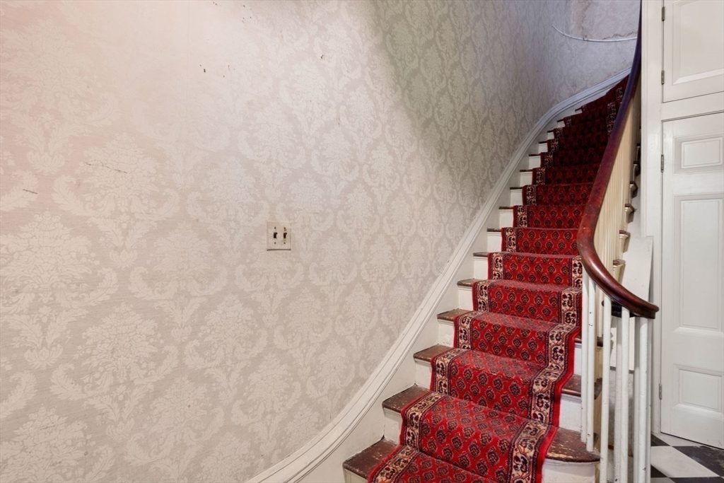 32 Chestnut Street 2