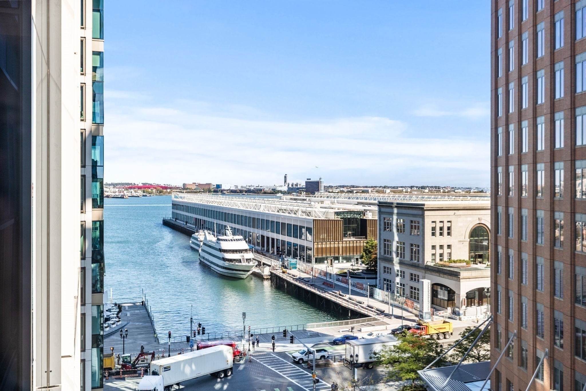 135 Seaport Blvd