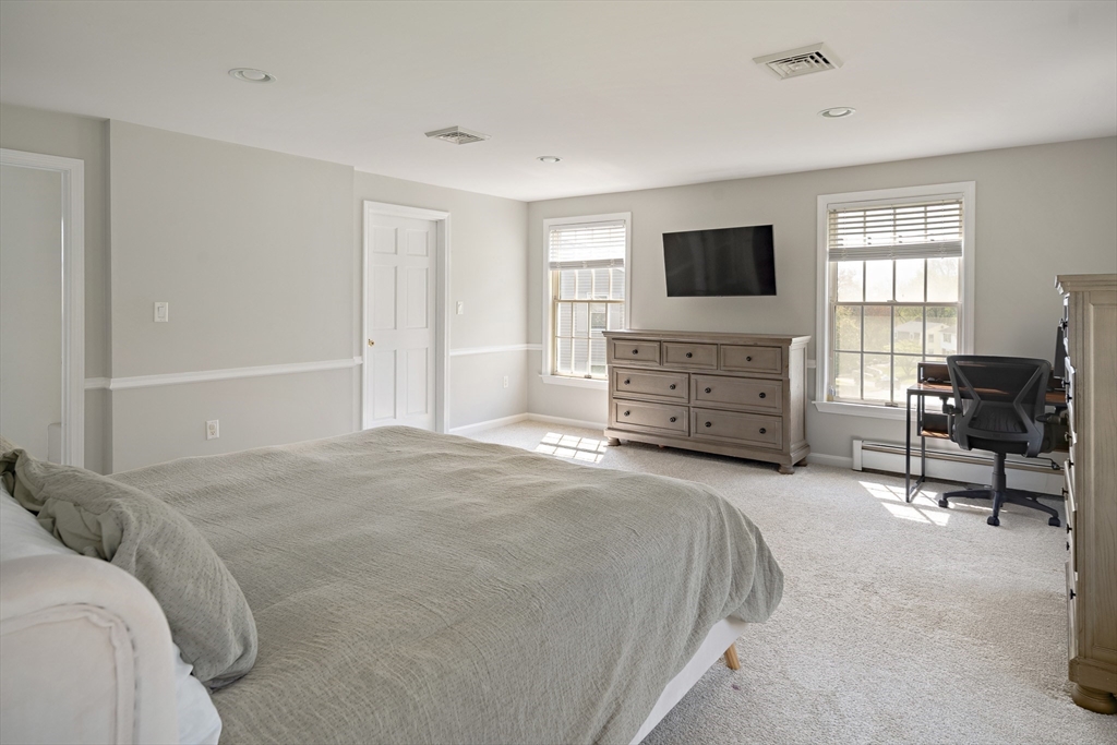 18 Nob Way, Lowell, MA, 18 Nob Way, Lowell, MA Photo #17