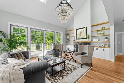 9 Adams Lane 9 Sherborn MA 01770