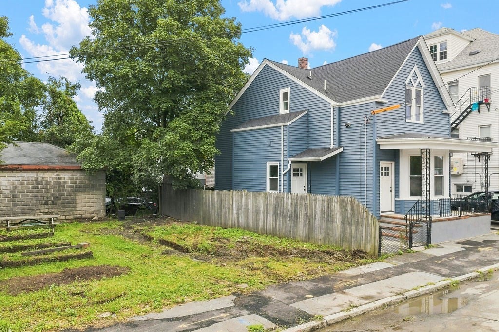 216 State St
