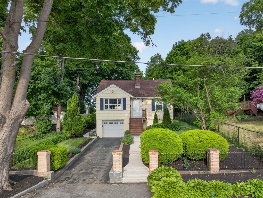 4 Irving St